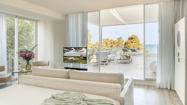 Extra ME+ Junior Suite Jacuzzi Sea View & Terrace